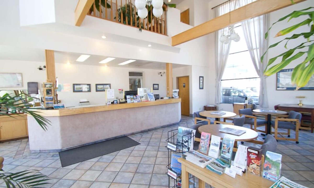 Southgate Triangle Hotel | Brooks Street Motor Inn