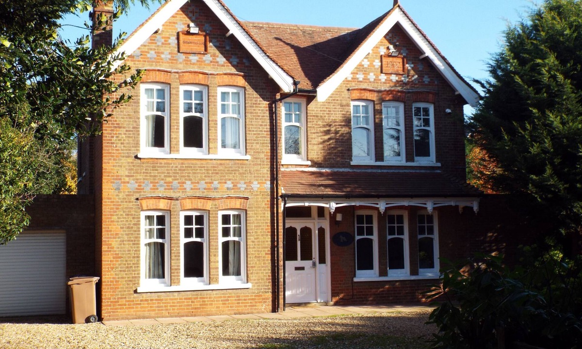 Astwick Hotel | Brookside Lodge