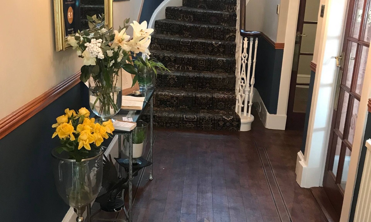 Largs Bed & Breakfast | Broom Lodge