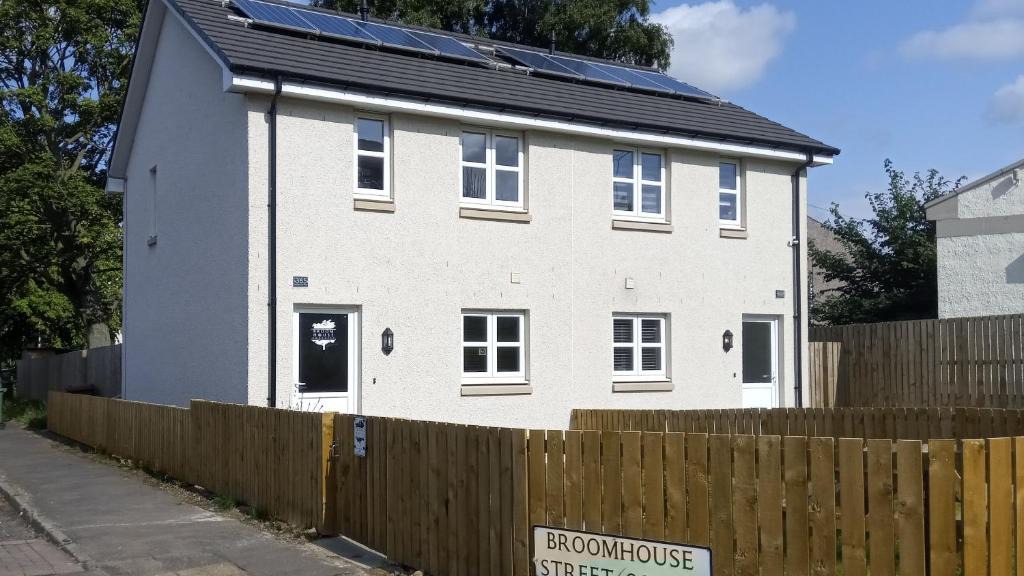Sighthill House | BroomHouse HomeStay