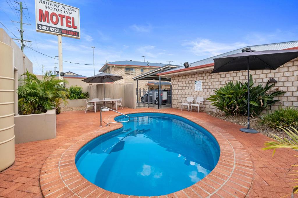 Hillcrest Hotel | Browns Plains Motor Inn