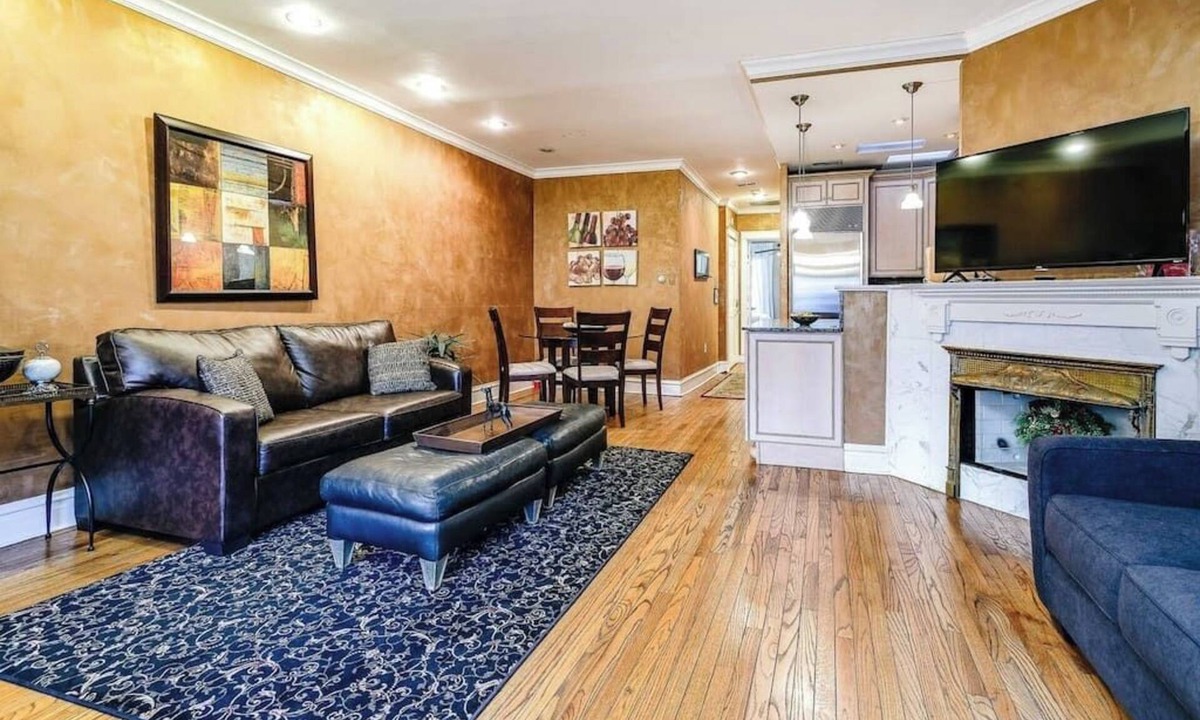 Gold Coast Apartment | Brownstone, 2 entire units Gold Coast