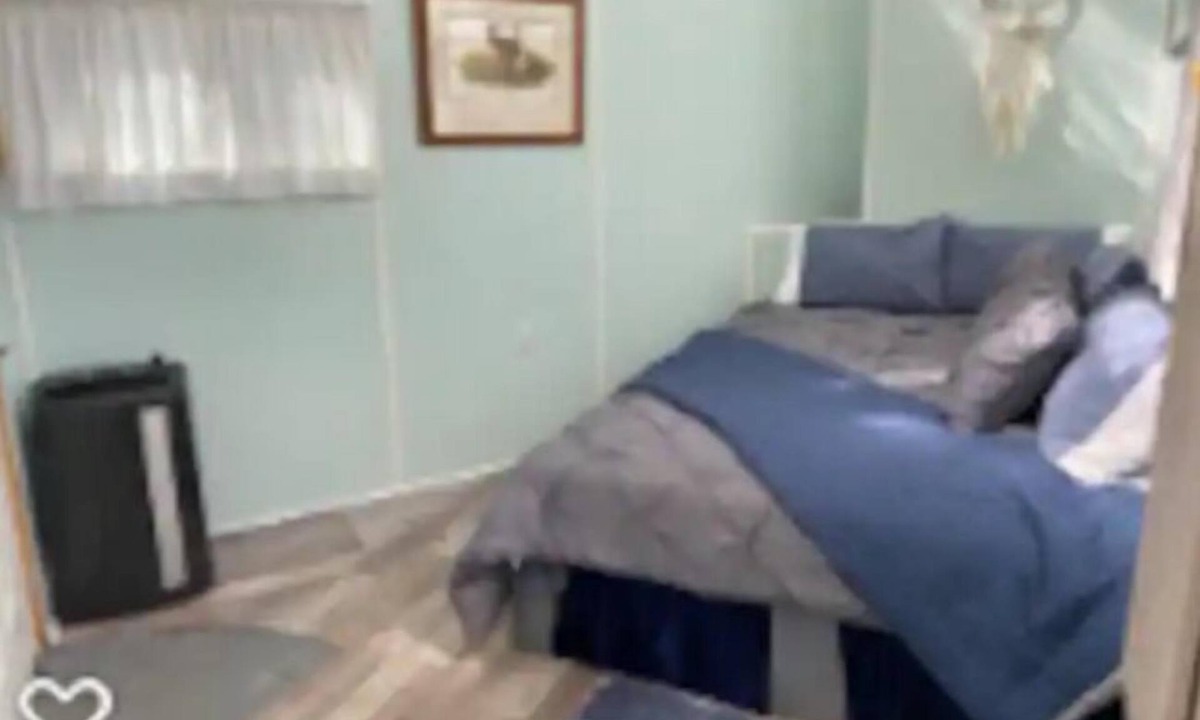 Ashville Cabin | Brrr it’s too cold see you in the Spring