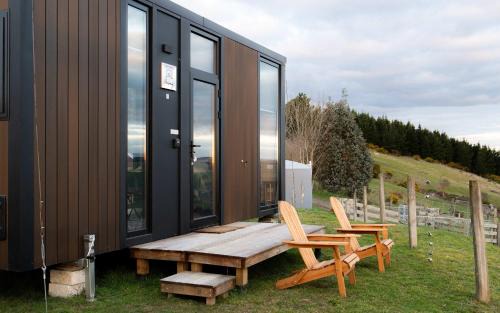 Surat Bay House | Bruce Farm Alpaca Cabin 1 by Tiny Away