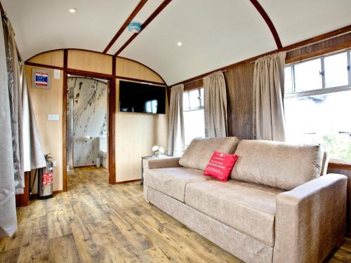 Dawlish Warren Cabin | Brunel Boutique Railway Carriage 4