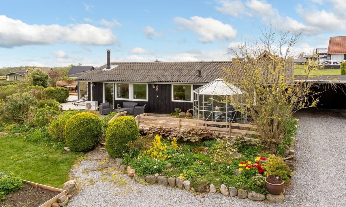Ronbjerg House | "Brunetta" - 200m to the fjord by Interhome