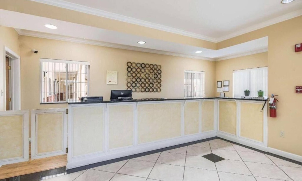 Bryant Hotel | Bryant Inn & Suites