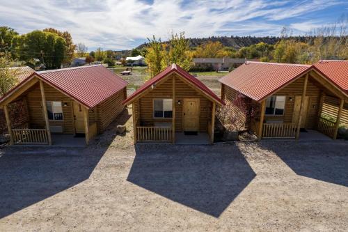 Tropic House | Bryce Canyon Log Cabins