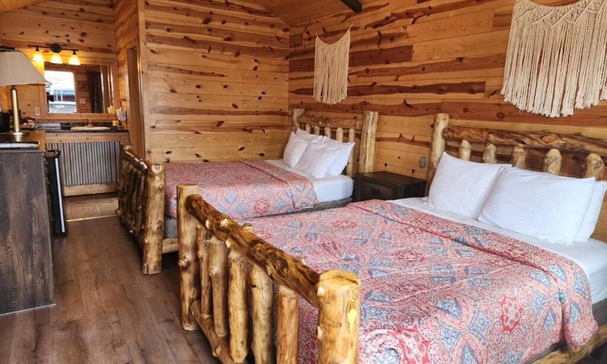 Tropic Cabin | Bryce Valley Lodging Cabins