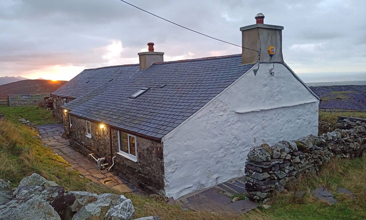 Caernarfon Cottage | Bryn Derwen
