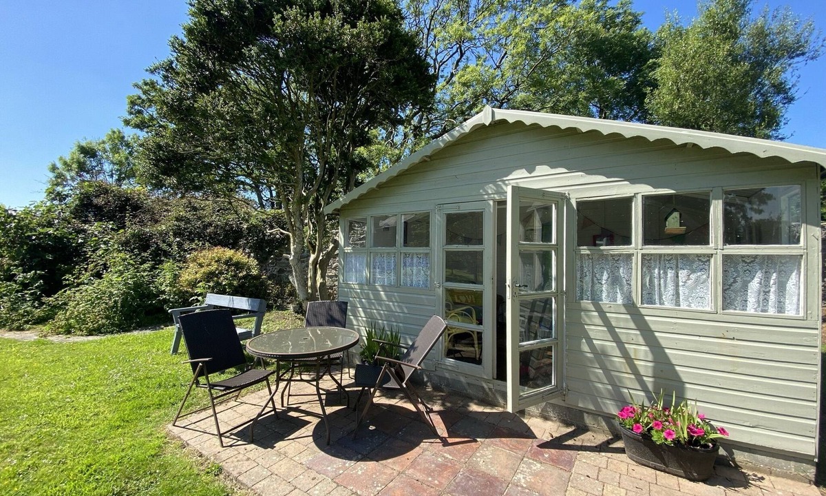 Llangefni Cottage | BRYN HYFRYD COTTAGE 2