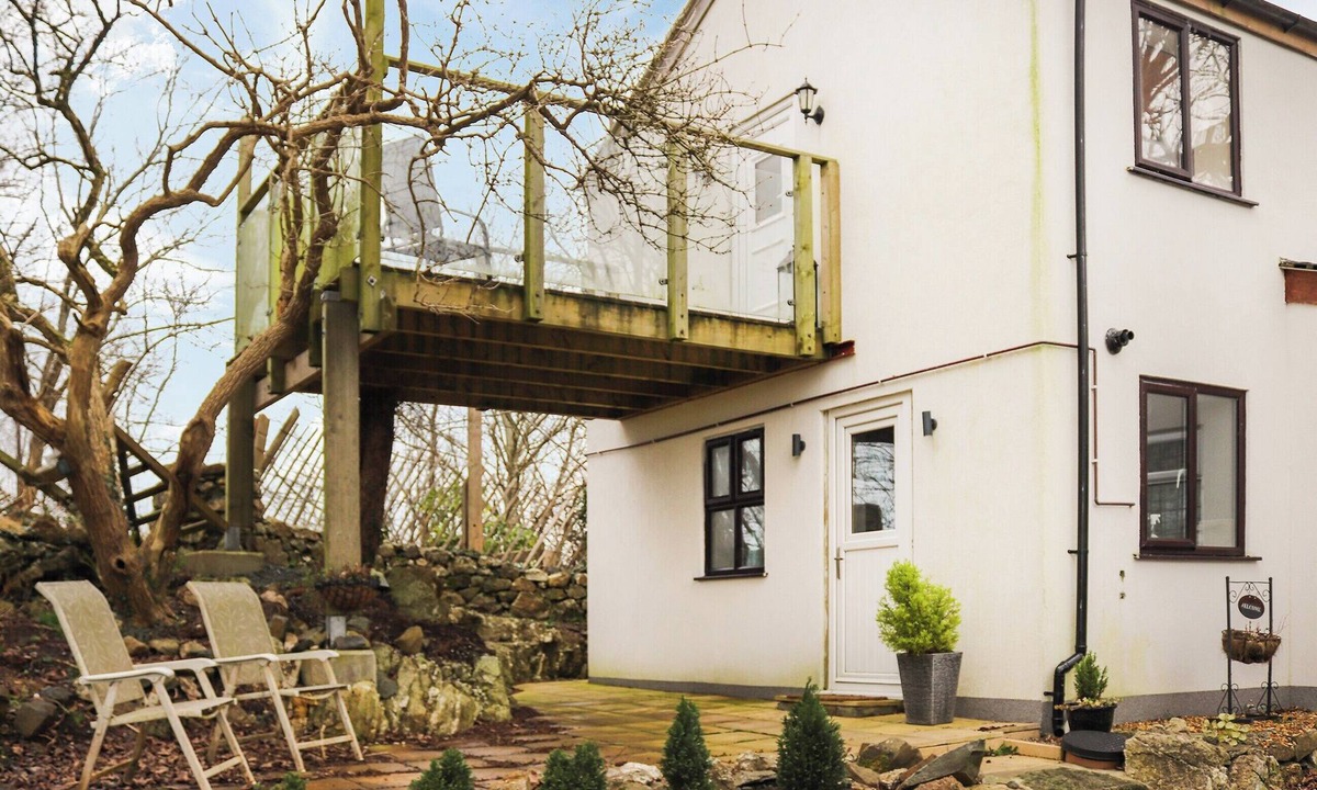 Bodorgan Cottage | Bryn Poeth - UK46079