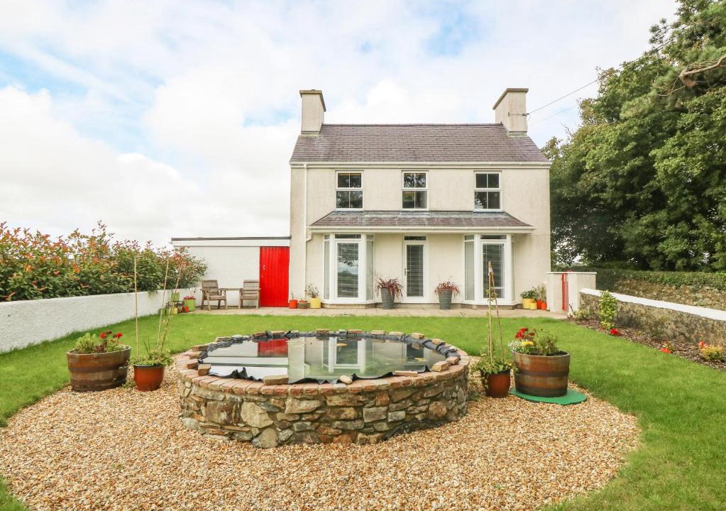 Malltraeth House | Bryn Tirion