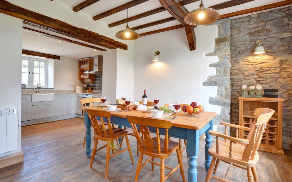 Llanfair Caereinion Cottage | Brynderwen