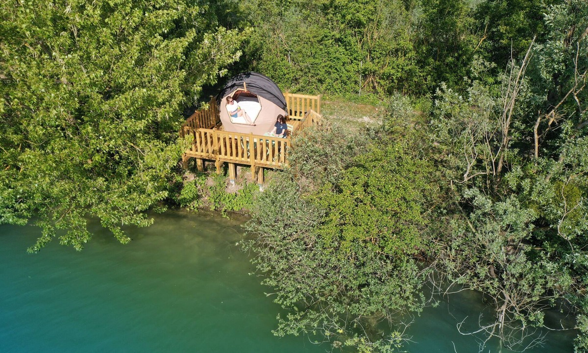 Gravon Cabin | Bubble on stilts