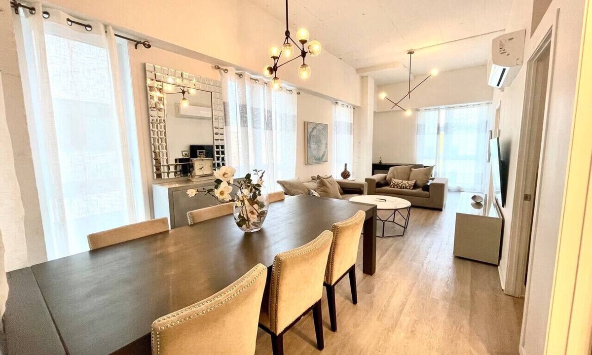 The Triangle Apartment | Buchanan *312* - Midtown Condo Luxe 3BR + Gym