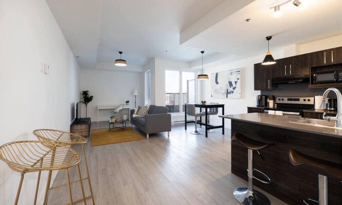 The Triangle Apartment | Buchanan *609* - Midtown Luxe Loft + gym