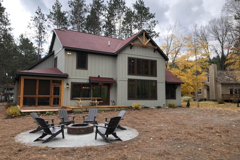 Thompsonville House | Buckaroo