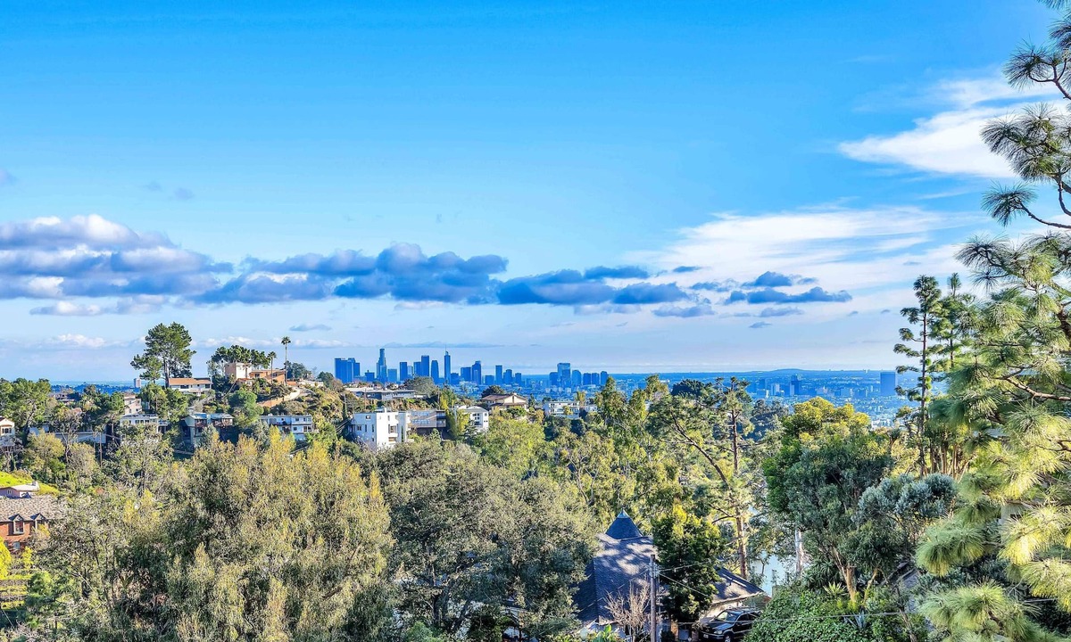 Hollywoodland Apartment | Bucket List Stay Secret Stairs Apt Hollywood Hills