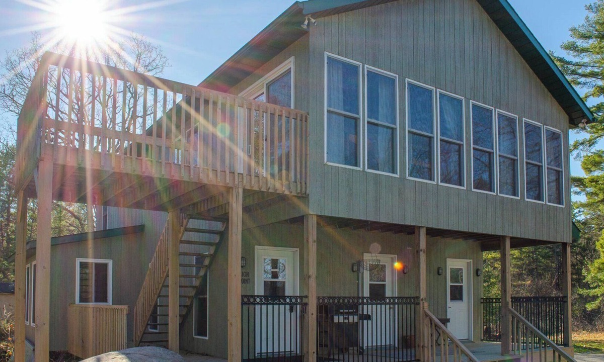 Trent Lakes Cottage | Buckhorn's Angelfire Resort - High Point