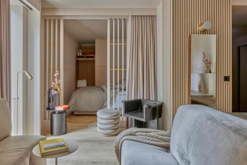 Tower Hill Hotel | Buckle Street Studios by Locke, Aldgate