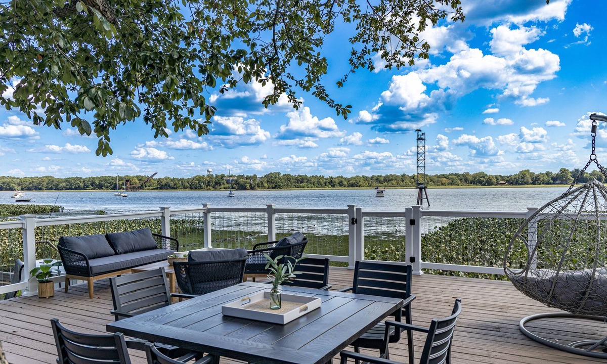 West Bristol Cottage | Bucks County Riverfront Cottage