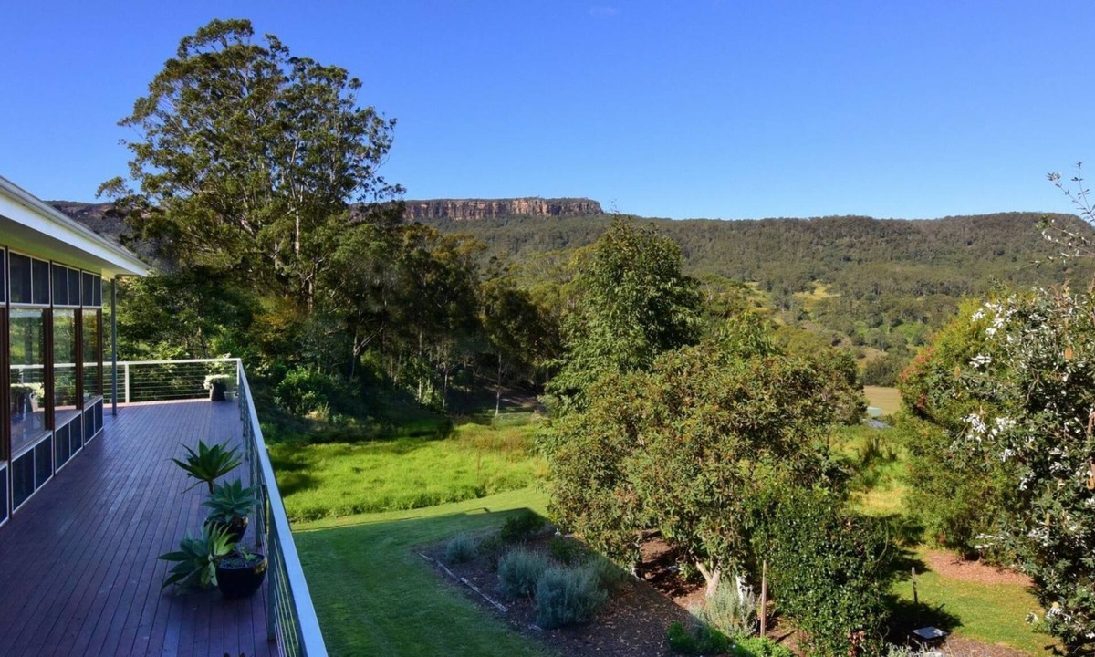 Upper Kangaroo River House | Budderoo - Unique with 270 degree views!