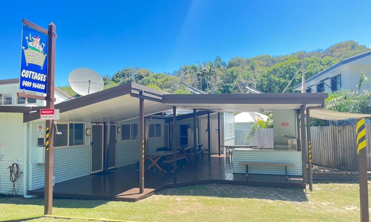 Happy Valley Hostel | BUDGET ACCOMMODATION Creature Comforts: Eli Unit - Better than camping!