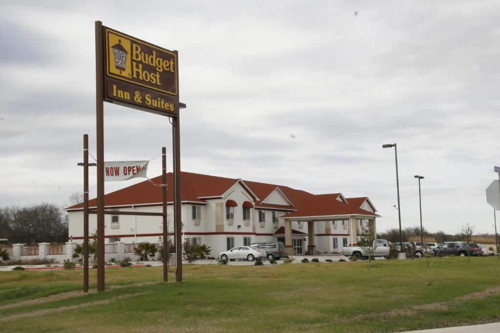 Cameron Hotel | Budget Host Inn and Suites Cameron