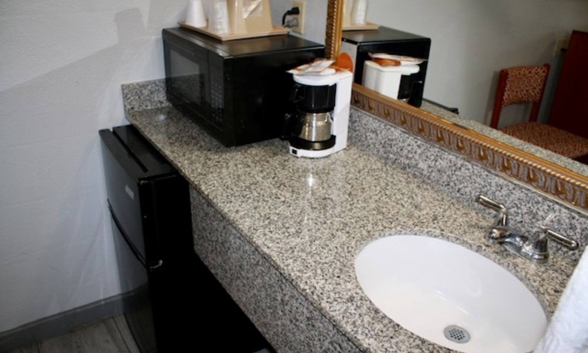 Jonesboro Hotel | Budget Inn Jonesboro