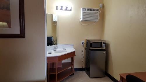 Keokuk Hotel | Budget Inn - Keokuk