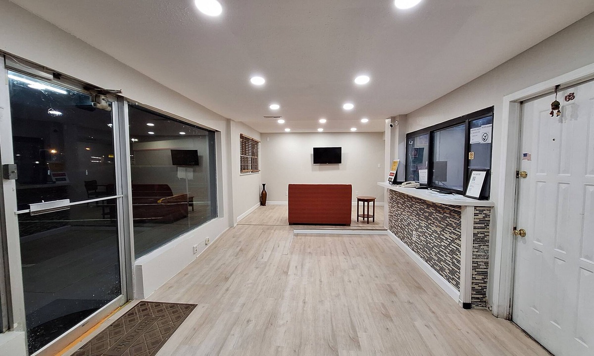 Roxboro Hotel | Budget Inn Roxboro