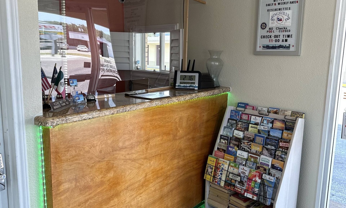 Kingsville Hotel | Budget inn