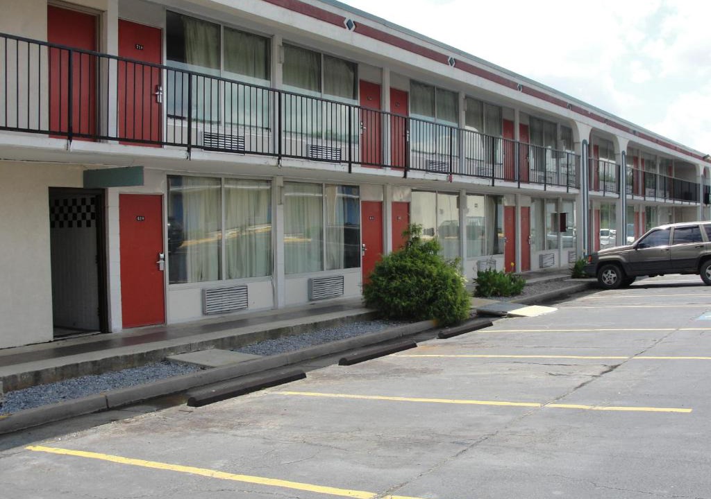 Alcoa Hotel | Budget Inn