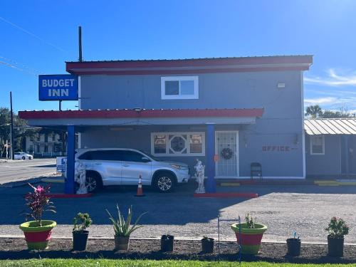 Refugio Hotel | Budget Inn