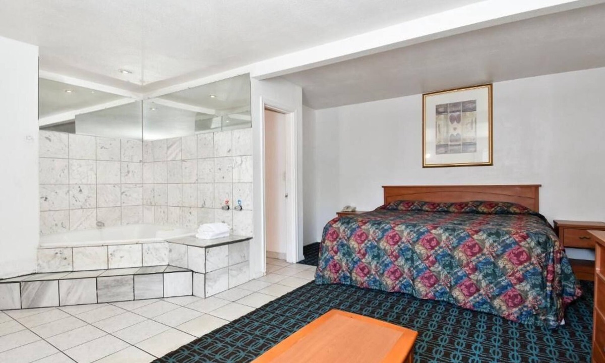 Overlook Hotel | Budget Motel
