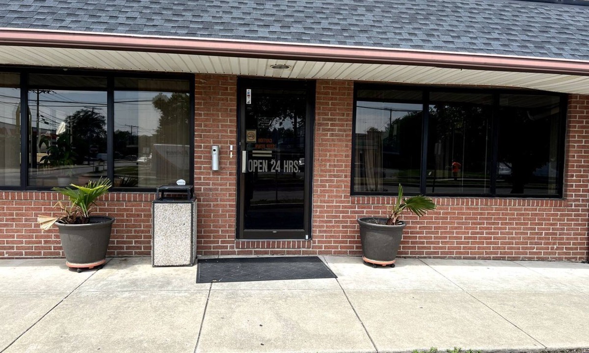 Brooklyn Hotel | Budget Plaza Motel