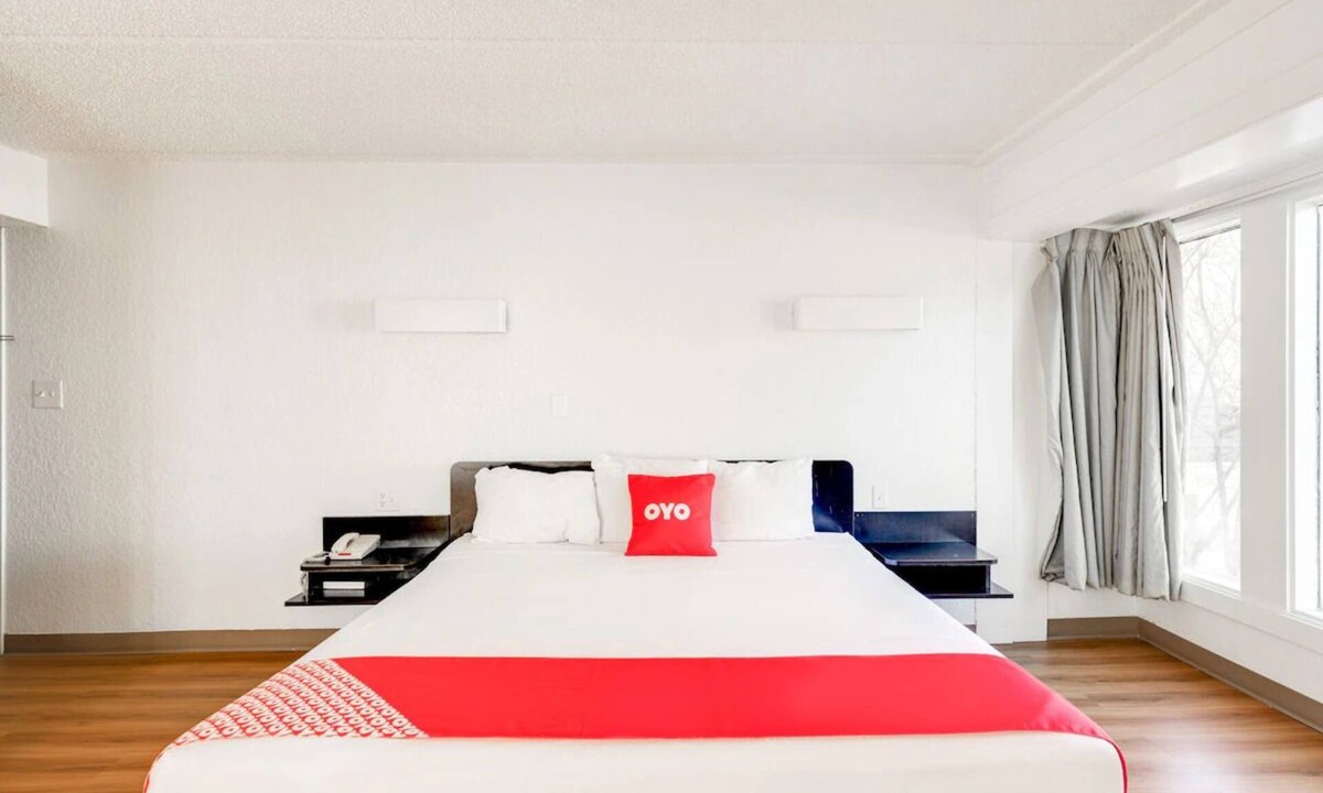 Energy Corridor Hotel | Budget Room Near the Heart of Houston’s Nature Centers + Parks– Perfect for You!