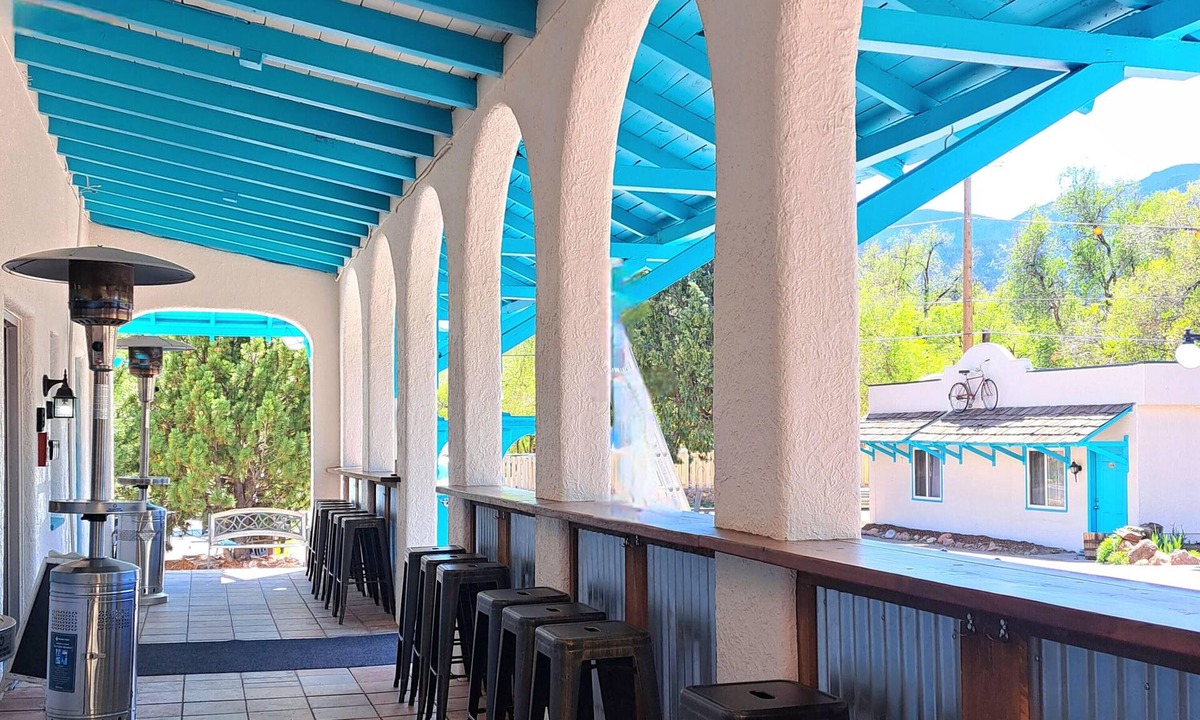 West Colorado Springs Hotel | Buffalo Lodge Bicycle Resort
