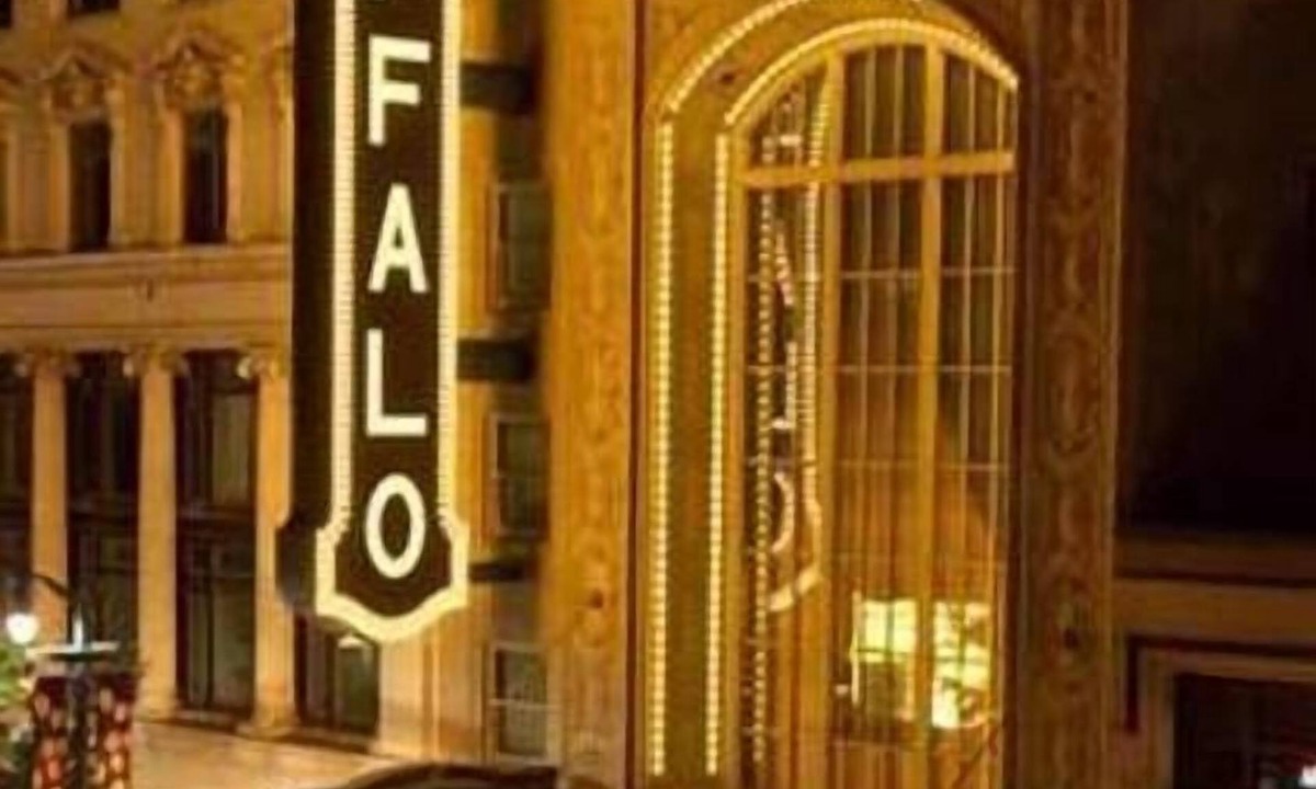 Tonawanda House | Buffalo/Niagara Falls Home