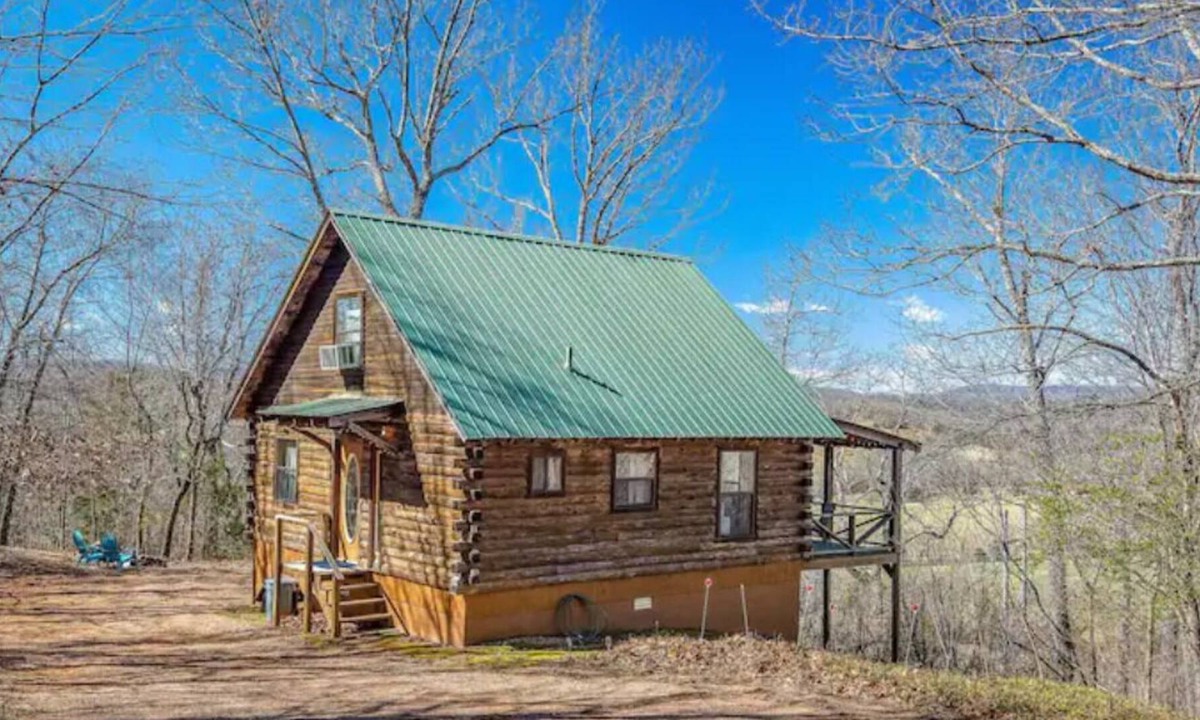 Compton Cabin | Buffalo River Basin Cabin- Secluded views make this an instant favorite