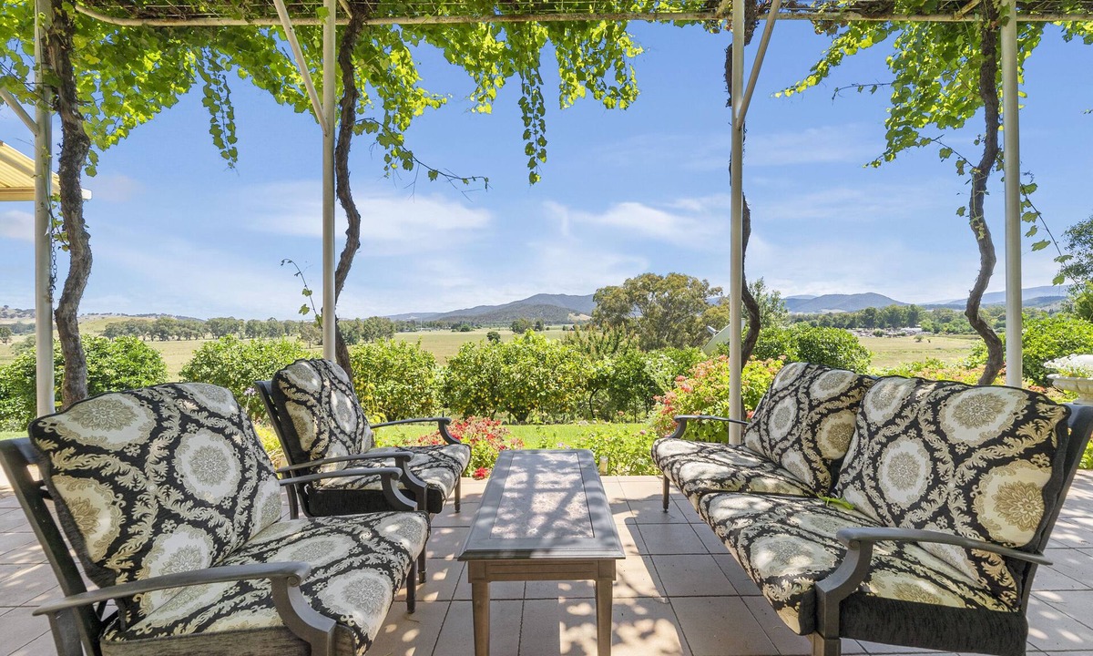 Myrtleford House | Buffalo River Retreat