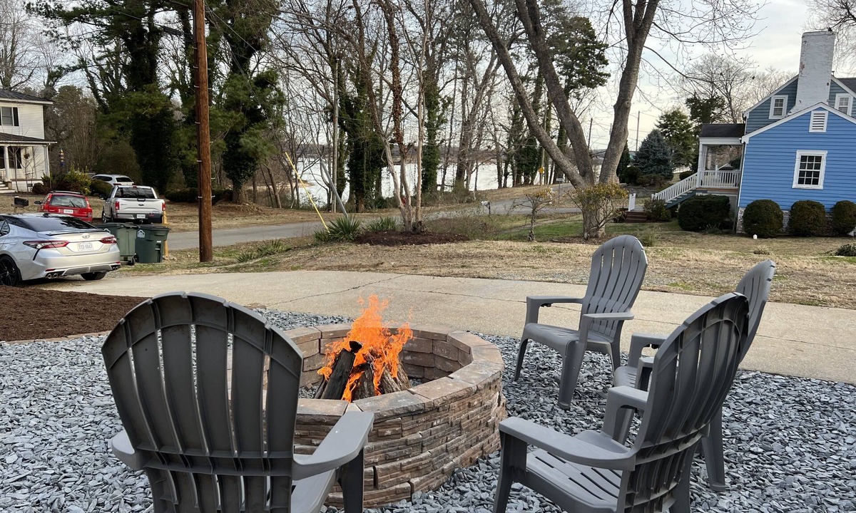 Clarksville House | Buggs Island/Kerr Lake Water Views, Shared Dock