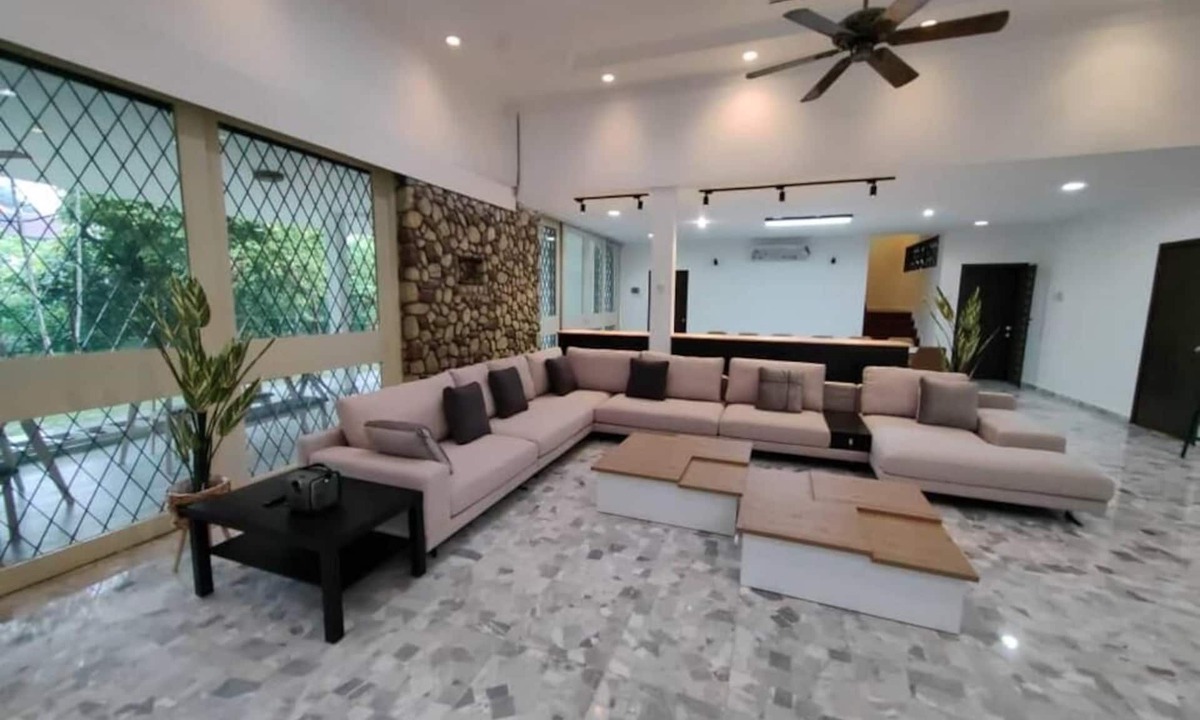 Kuala Lumpur Villa | Bukit Tunku Grande Villa by uBook