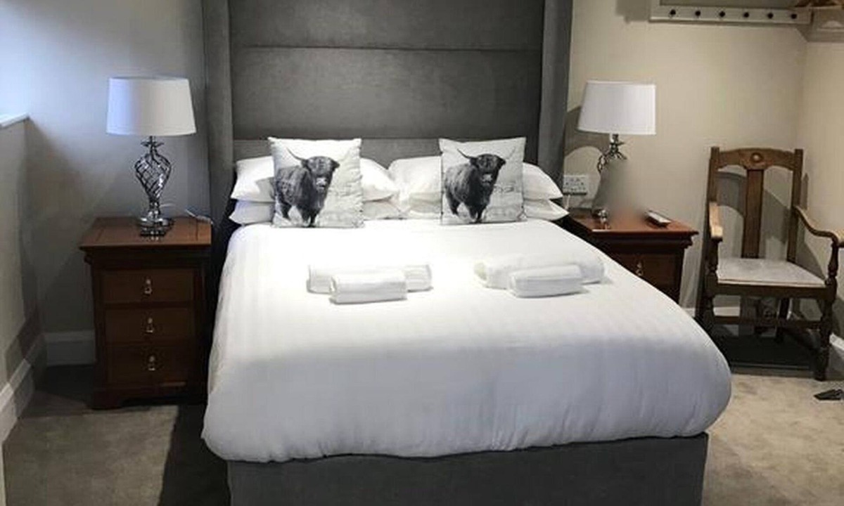 Hartshorne Hotel | Bulls Head