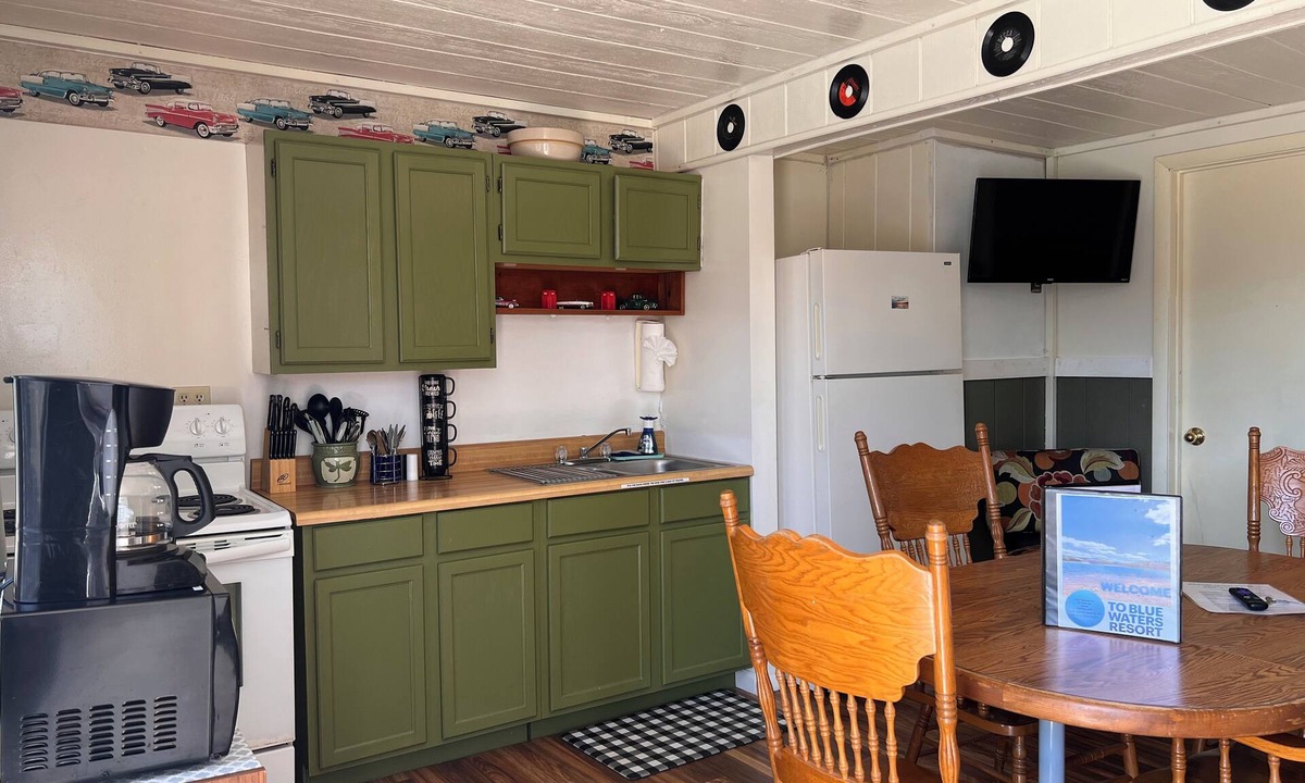 Protem Resort | BullShoalsLakeBlueWatersResortCabin2