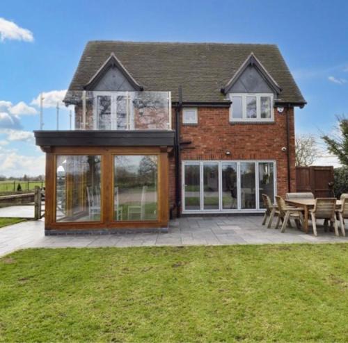 Albrighton Bed & Breakfast | Bumble cottage