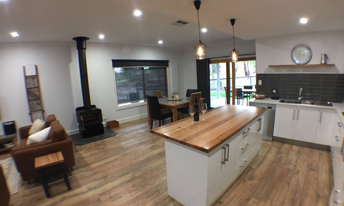 McLaren Flat Cottage | BUNDALEER COTTAGE - B & B