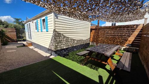 Chateauneuf-les-Martigues Apartment | Bungalow entre oliviers et pins, -10mn de la plage