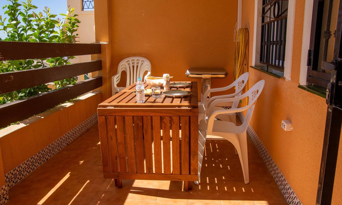 Los Balcones House | Bungalow 5' from the beach and Zenia, bus stop-Aldi 50 m away-pool 30 m away